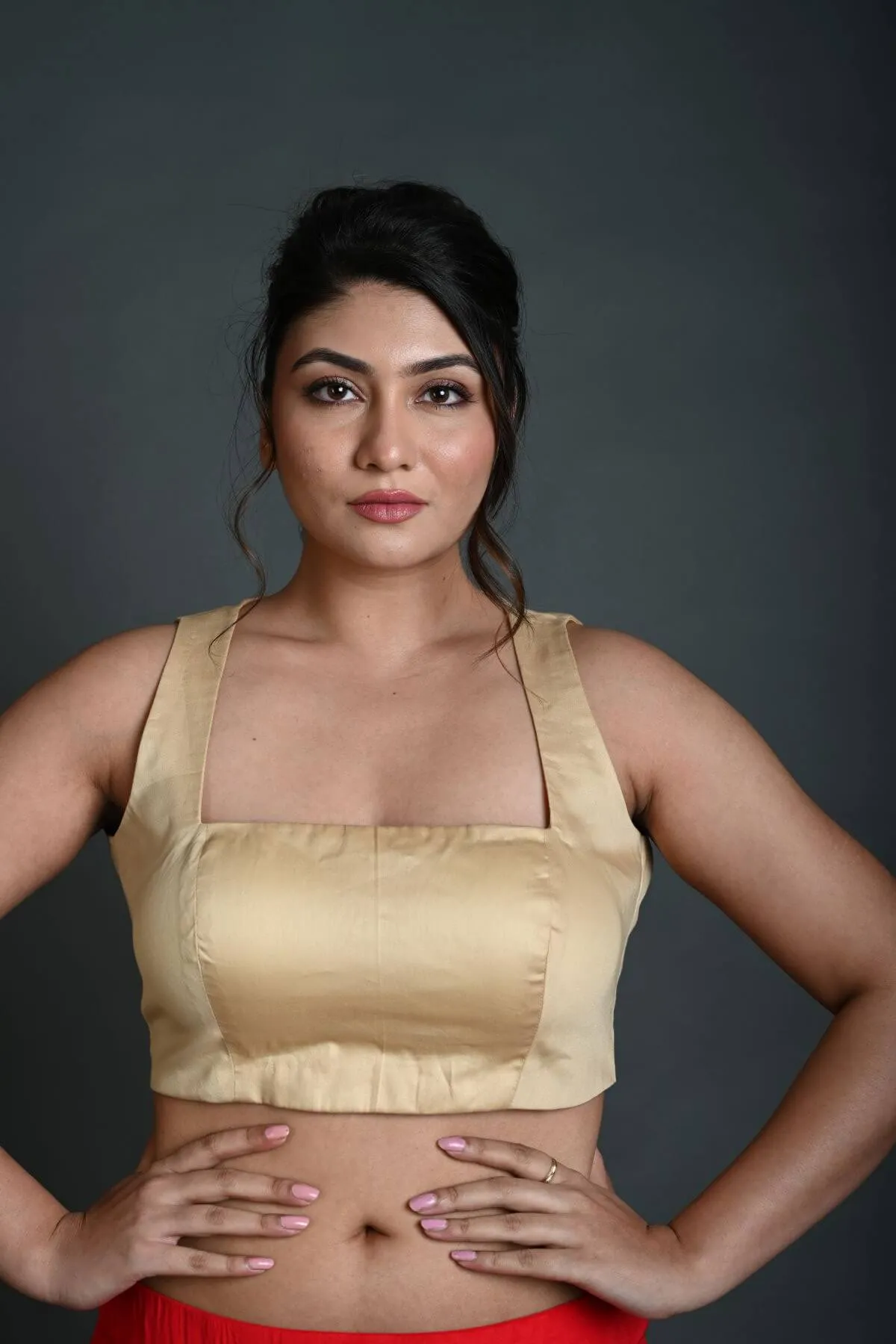 Cream Sleeveless Blouse in Cotton with Square Neckline and Back Cutout