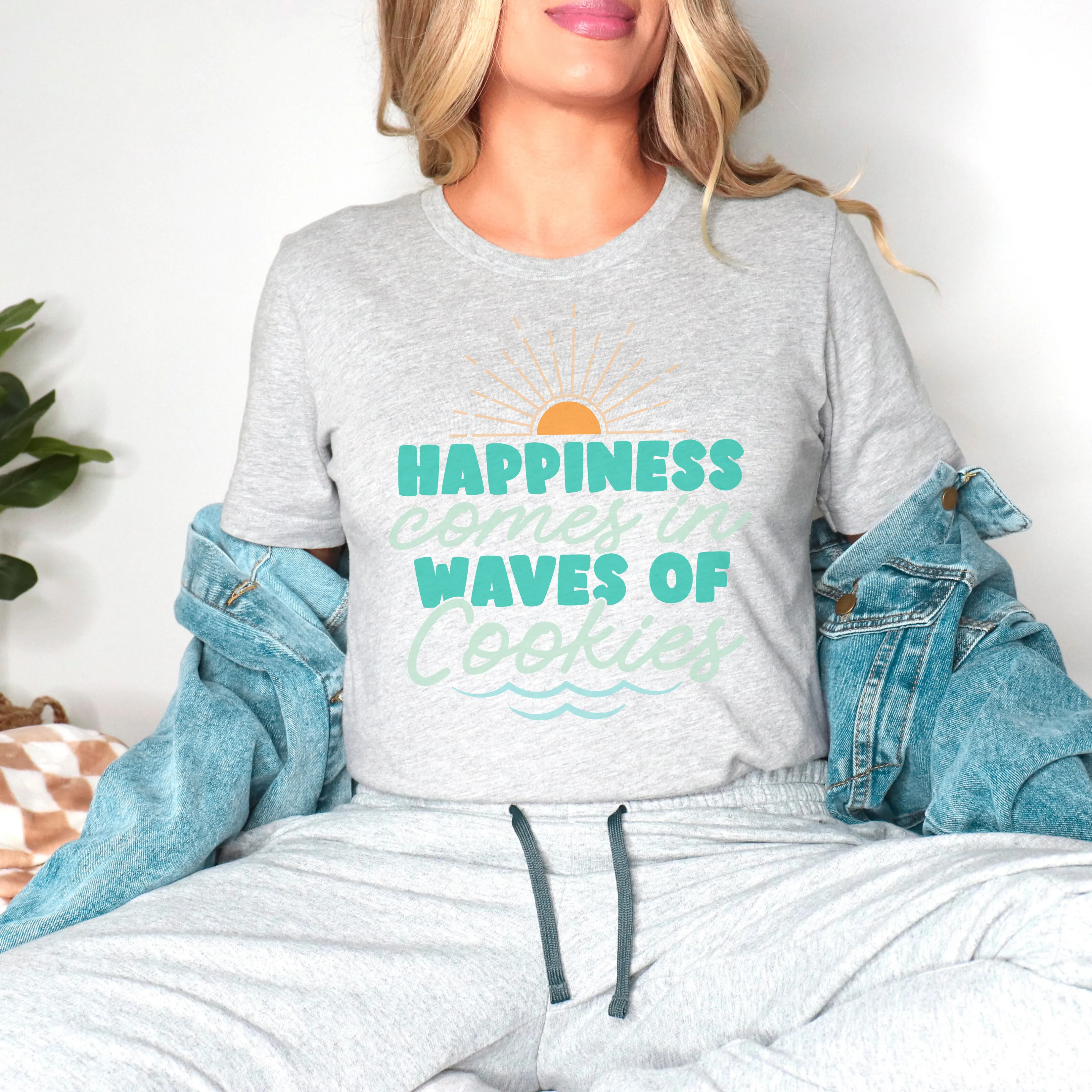 Happiness Comes in Waves - T-Shirt