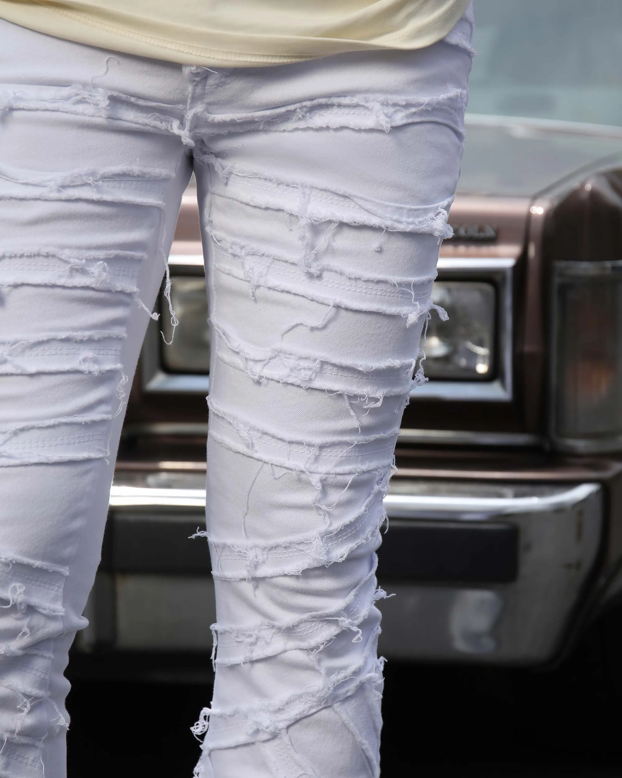 Retro Edge White Flared Jeans with Raw Edge
