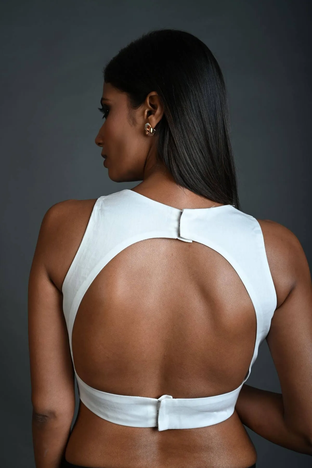 White Sleeveless Blouse in Cotton with Back Cutout